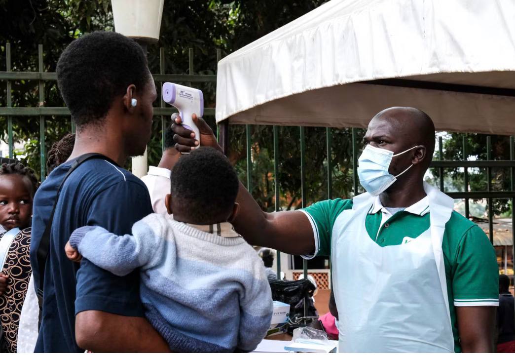 Urgence – Ebola : Renforcer les pratiques de prévention pour protéger les soignants et les communautés